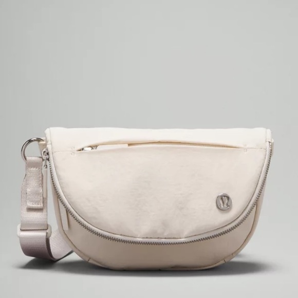 lululemon athletica Handbags - NWT Lululemon Athletica All Night *Micro Festival Bag 2L